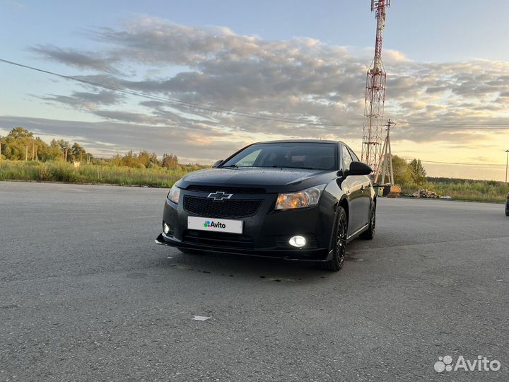 Chevrolet Cruze 1.8 AT, 2011, 260 000 км