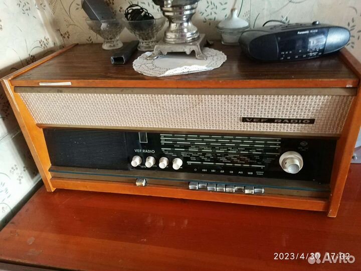 Радиола VEF радио