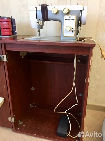 Швейная машинка электрическая