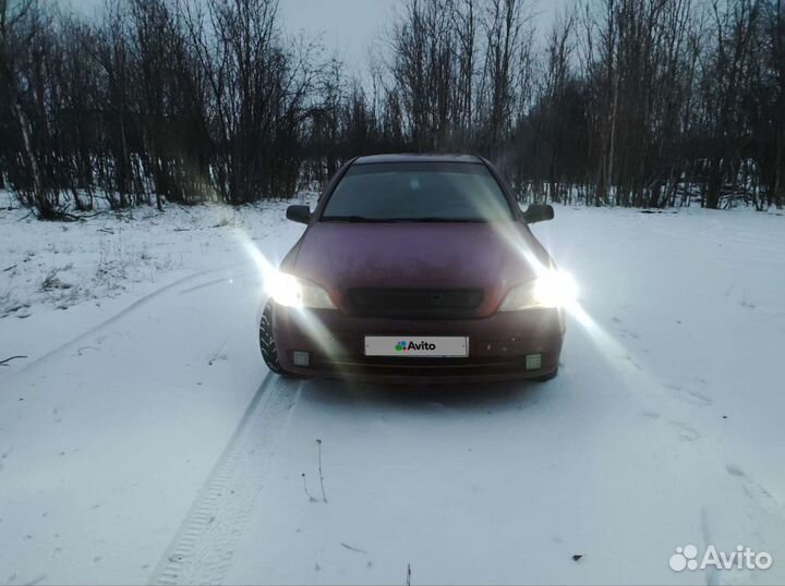 Opel Astra 1.8 AT, 1998, 300 000 км