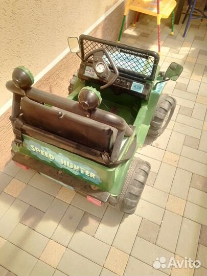 Детский автомобиль на аккумуляторе