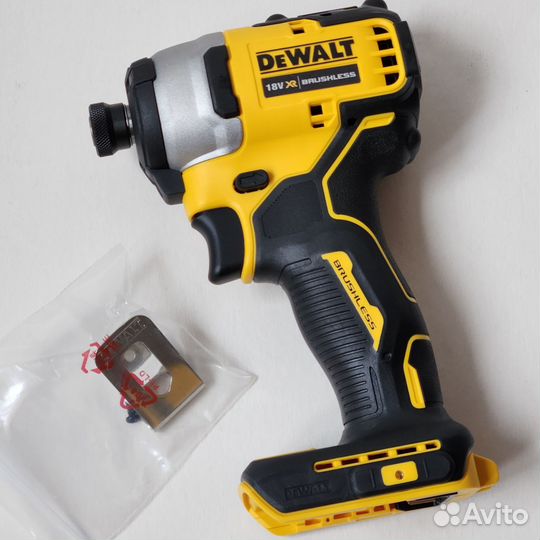 Винтоверт Dewalt DCF809