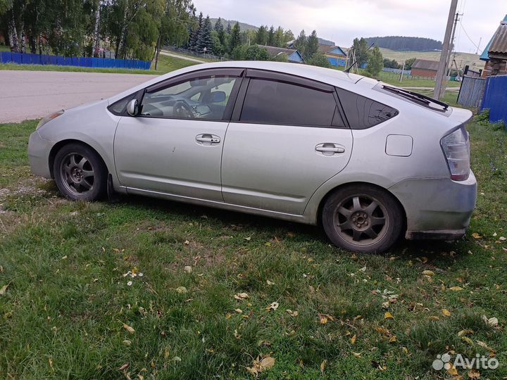 Toyota Prius 1.5 CVT, 2004, 200 000 км