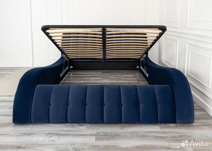 Кровать 140х200 c подъемным механизмом велюр синия