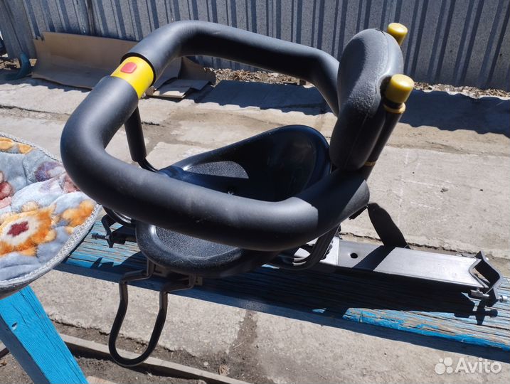 Детское велосипедное кресло на раму