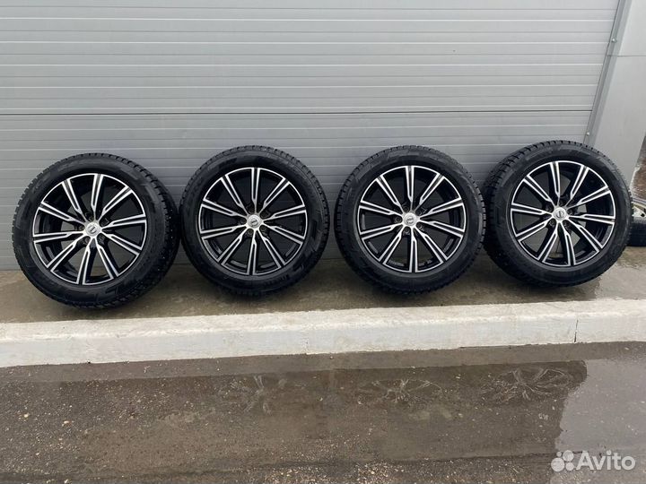 Pirelli Ice Zero 235/55 R19 29L