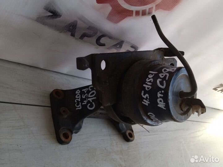 Toyota land cruiser 200 Подушка двигателя