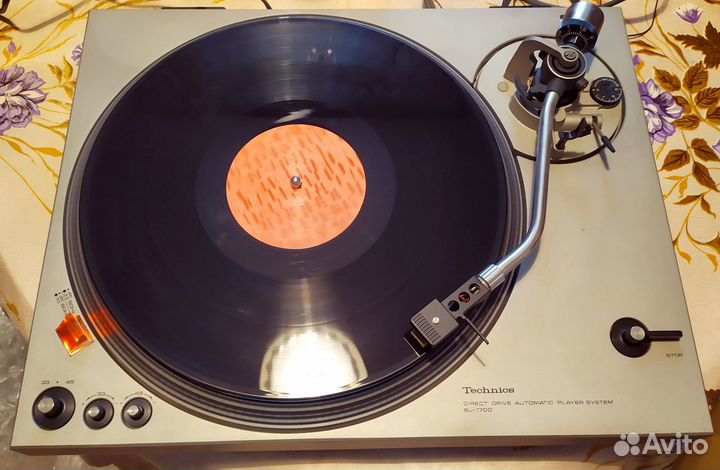 Проигрыватель винила Technics sl-1700