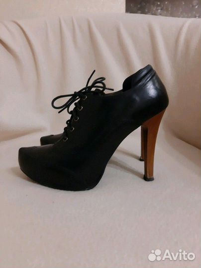 Ботильоны кожаные 38 р