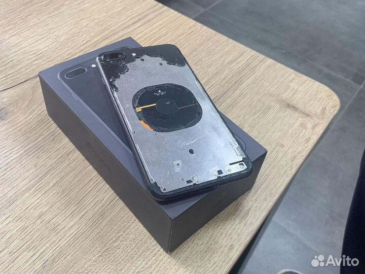 Телефон iPhone 8 plus