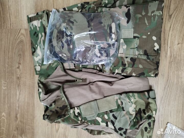 Курка камуфляжная новая