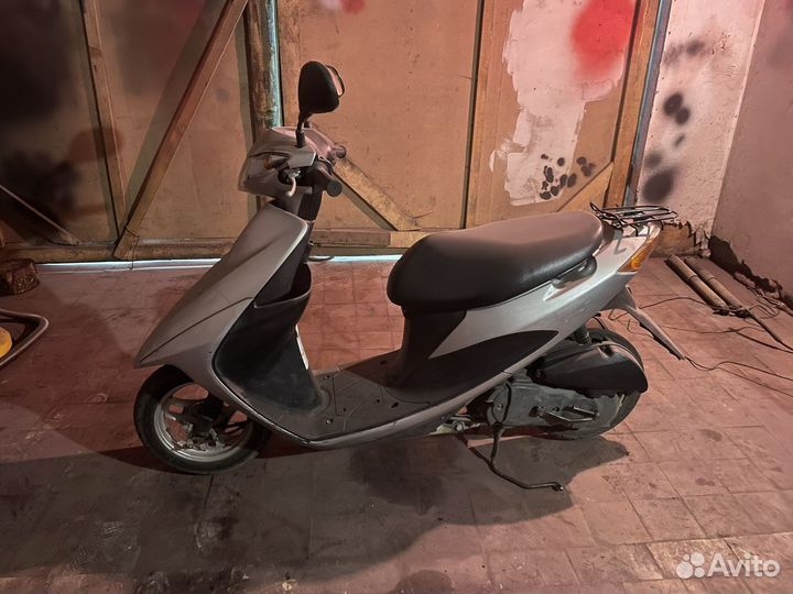Suzuki address v50