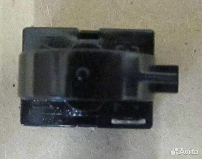 Реле пусковое QP2-4.7 / QP2-4R7 4,7 Ом для холо