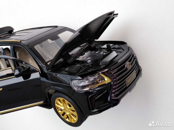 Модель Lexus все открывается, свет, звук 19см