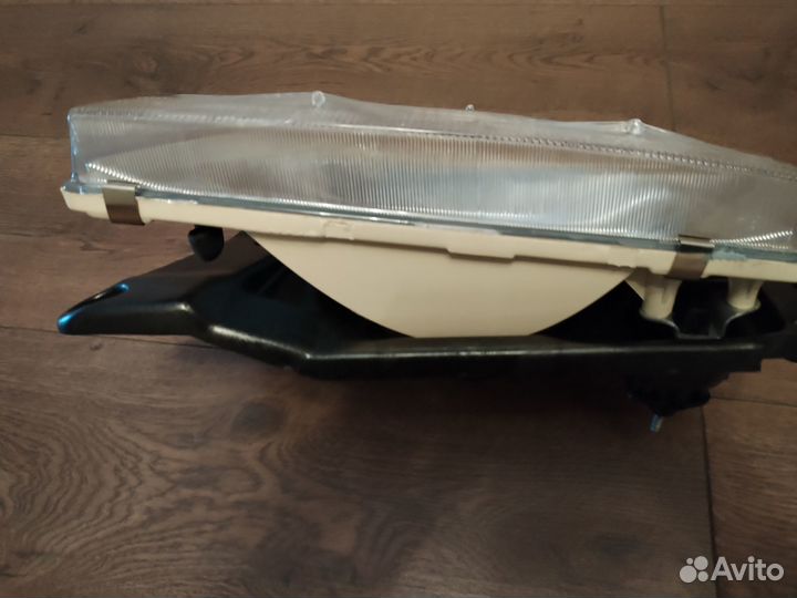 Фары правая/левая Kia Sportage 0K01151020L/R