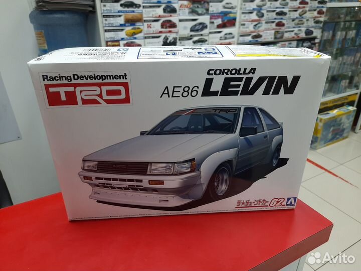 05798 Toyota Corolla Levin TRD AE86 '83 1:24 Aoshi
