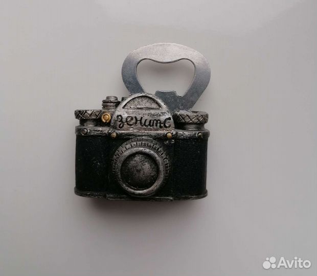 Открывашка в виде фотоаппарата