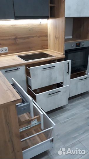 Кухонный гарнитур новый угловой бетон