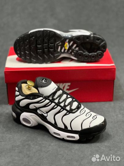 Кроссовки Nike Air Max Tn Plus