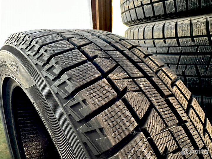 Bridgestone Blizzak VRX 215/55 R17 94S