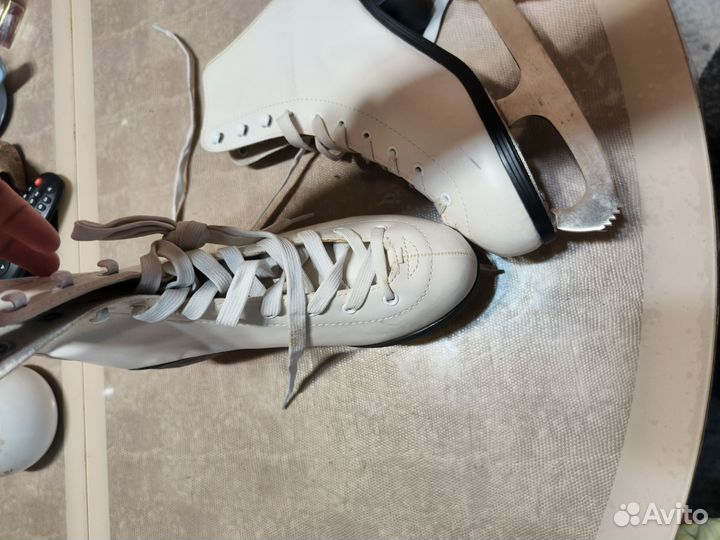 Коньки фигурные