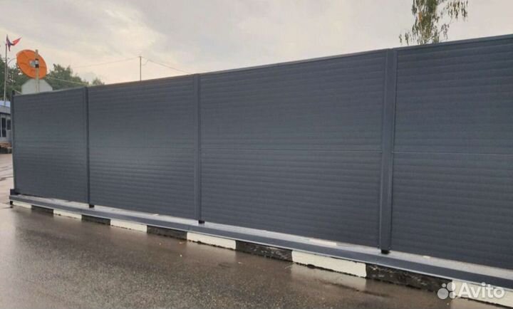 Забор из сэндвич панелей