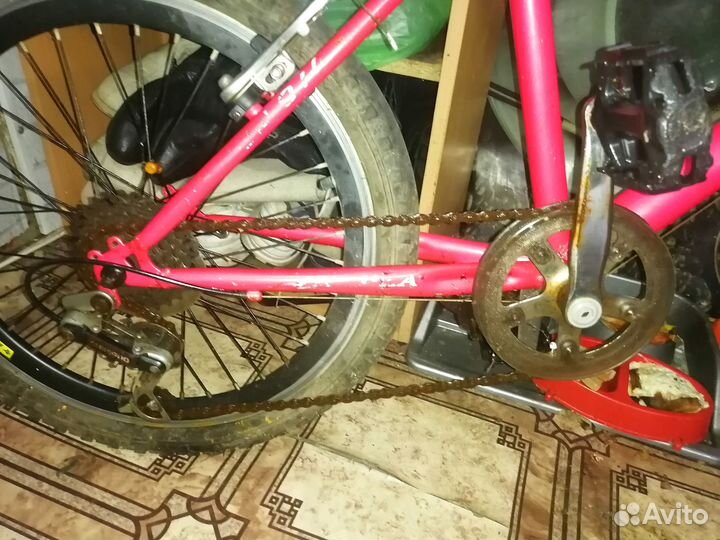 Розовый велосипед
