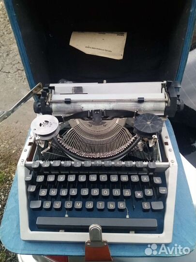 Пишущая машинка СССР с документами новая