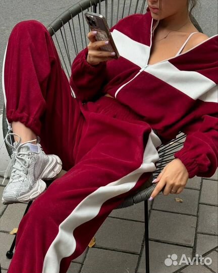 Стильные и комфортные теплые костюмы