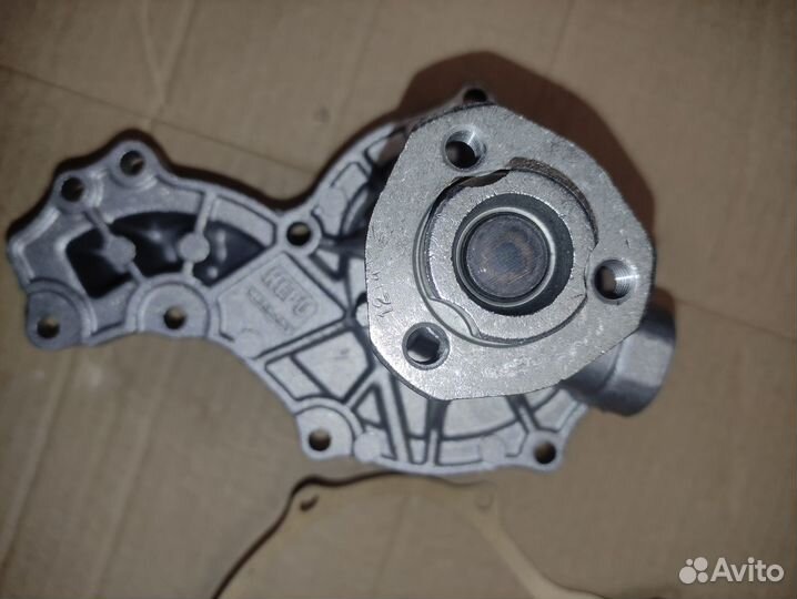 Насос водяной audi A4/A6/VW passat 1.6/1.8 20V 95