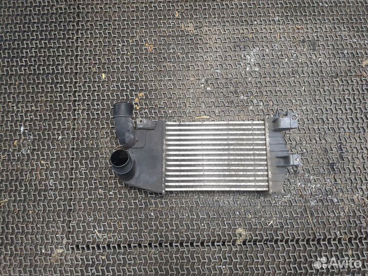 Радиатор интеркулера Opel Zafira B, 2011