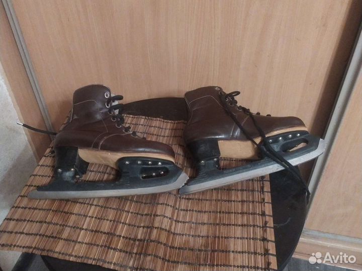 Коньки фигурные