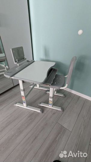 Растущая парта и стул