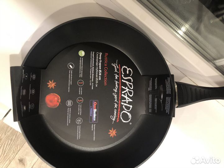 Новая сковорода Esprado глубокая 28 см с крышкой