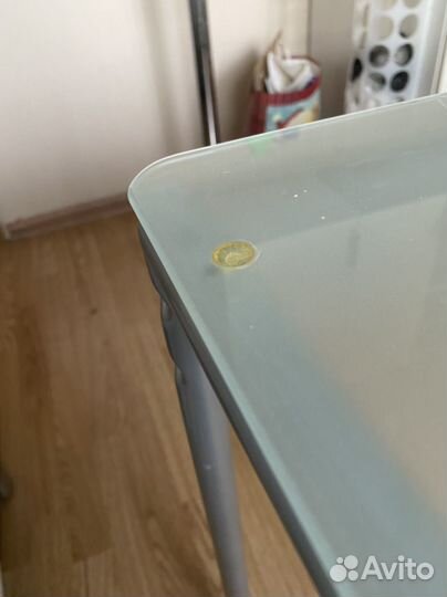 Стол кухонный