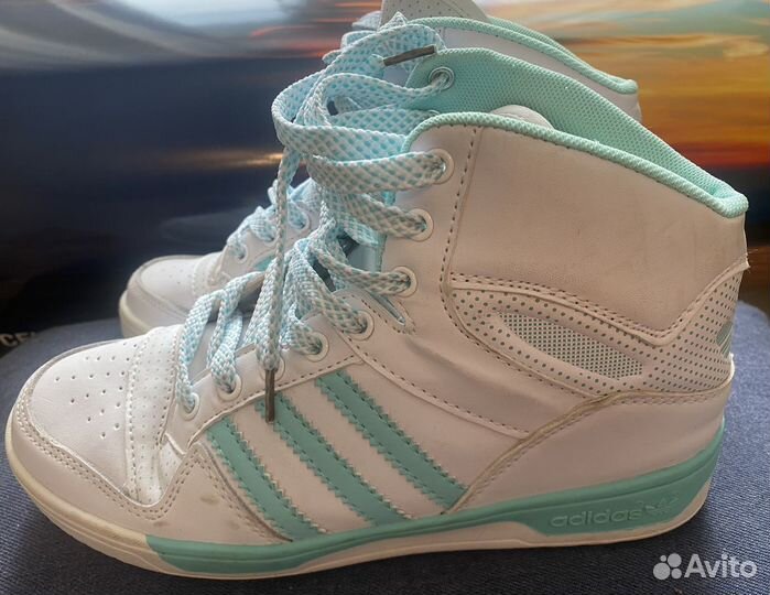 Кроссовки adidas 38