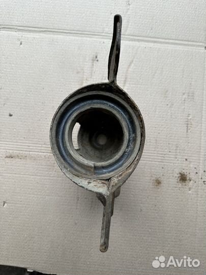 Опора заднего амортизатора Kia Magentis