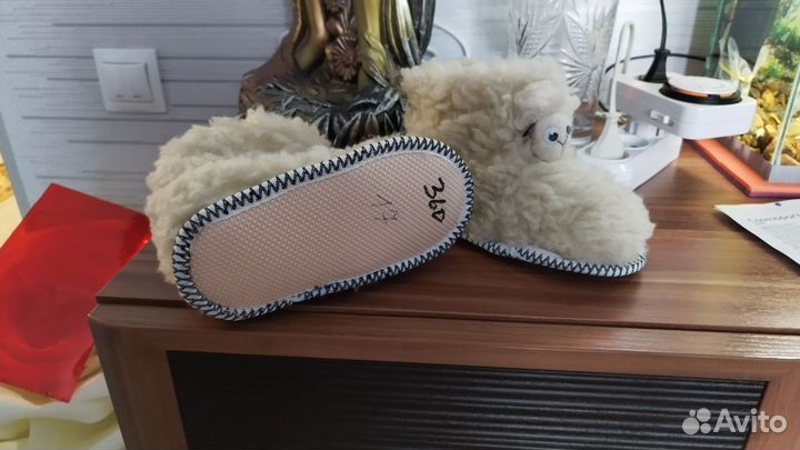 Теплые домашние тапочки