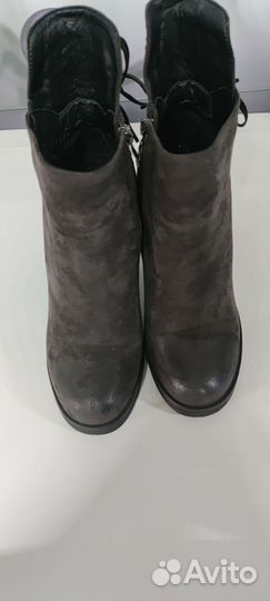 Ботинки женские 39 размер новые