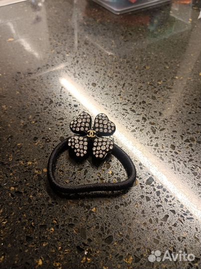 Заколка chanel