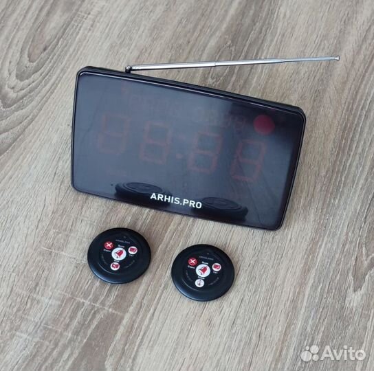 Комплект: Табло на русском и кнопка вызов официант