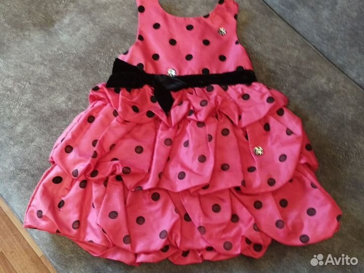 Продам нарядное платье для девочки 98-110