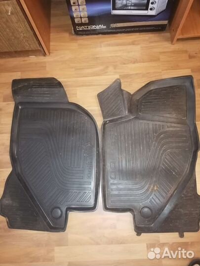 Автомобильные коврики резиновые Datsun