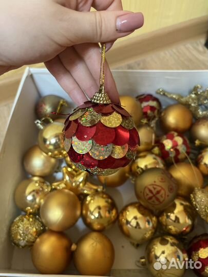 Елочные игрушки