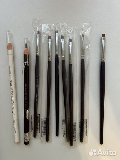 Кисти для окрашивания бровей