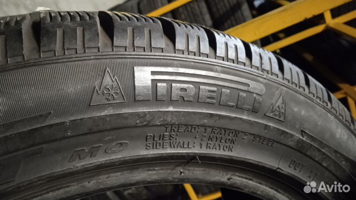 Pirelli Winter 240 Snowsport 255/45 R17