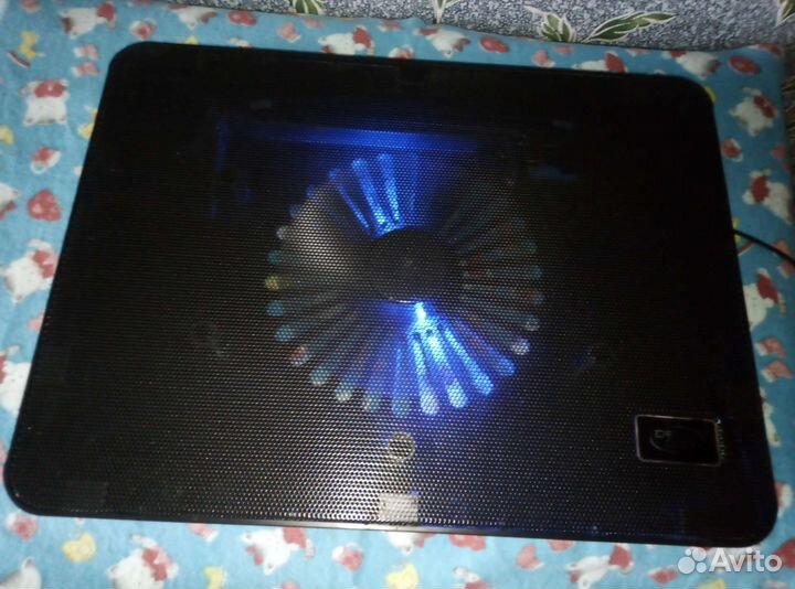 Подставка с охлаждением для ноутбука