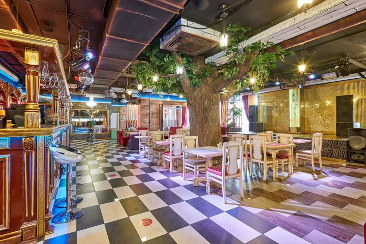 Ресторан, с арендаторами, готовый бизнес 622.6 м²