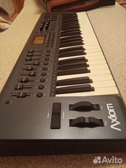 Midi-клавиатура M-audio axiom 49 mkii