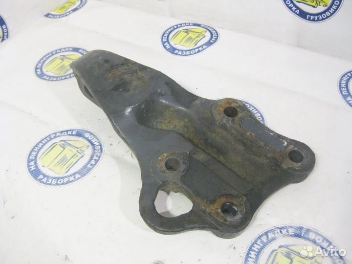 Кронштейн двс задний правый 5010532385 renault tru